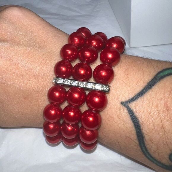 Vintage Red Faux Pearl and Rhinestone Three Band Stretch Bracelet - Picture 1 of 8